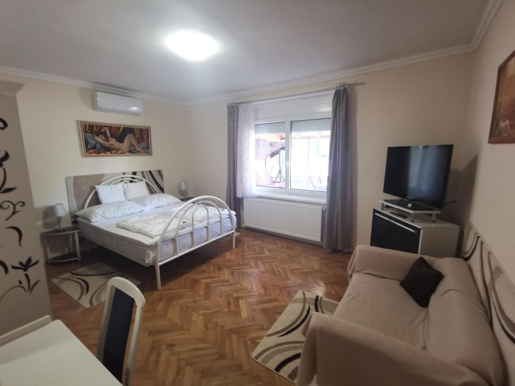 באלאטונפורד Tini Apartman מראה חיצוני תמונה
